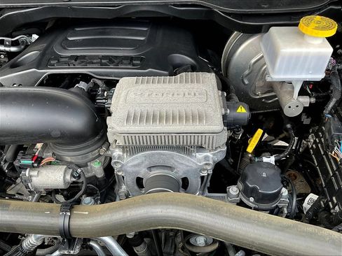 Used 2023 RAM 1500 Laramie AWD/4WD image 35