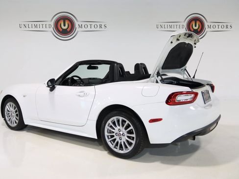 Used 2017 FIAT 124 Spider Classica image 26