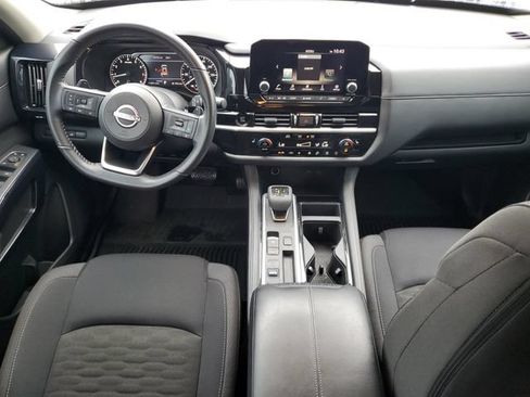 Used 2025 Nissan Pathfinder SV w/ SV Premium Package FWD image 15