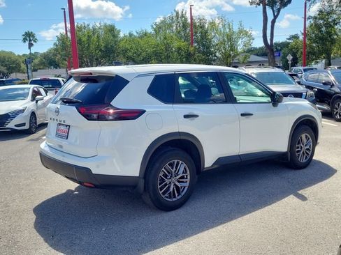 Certified 2024 Nissan Rogue S FWD image 2