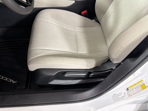 Used 2025 Honda Accord LX image 15