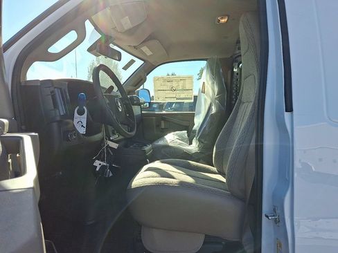 New 2025 Chevrolet Express 3500 w/ Driver Convenience Package RWD image 12