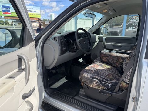 Used 2013 GMC Sierra 1500 W/T AWD/4WD image 9