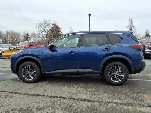 Used 2023 Nissan Rogue S image 8