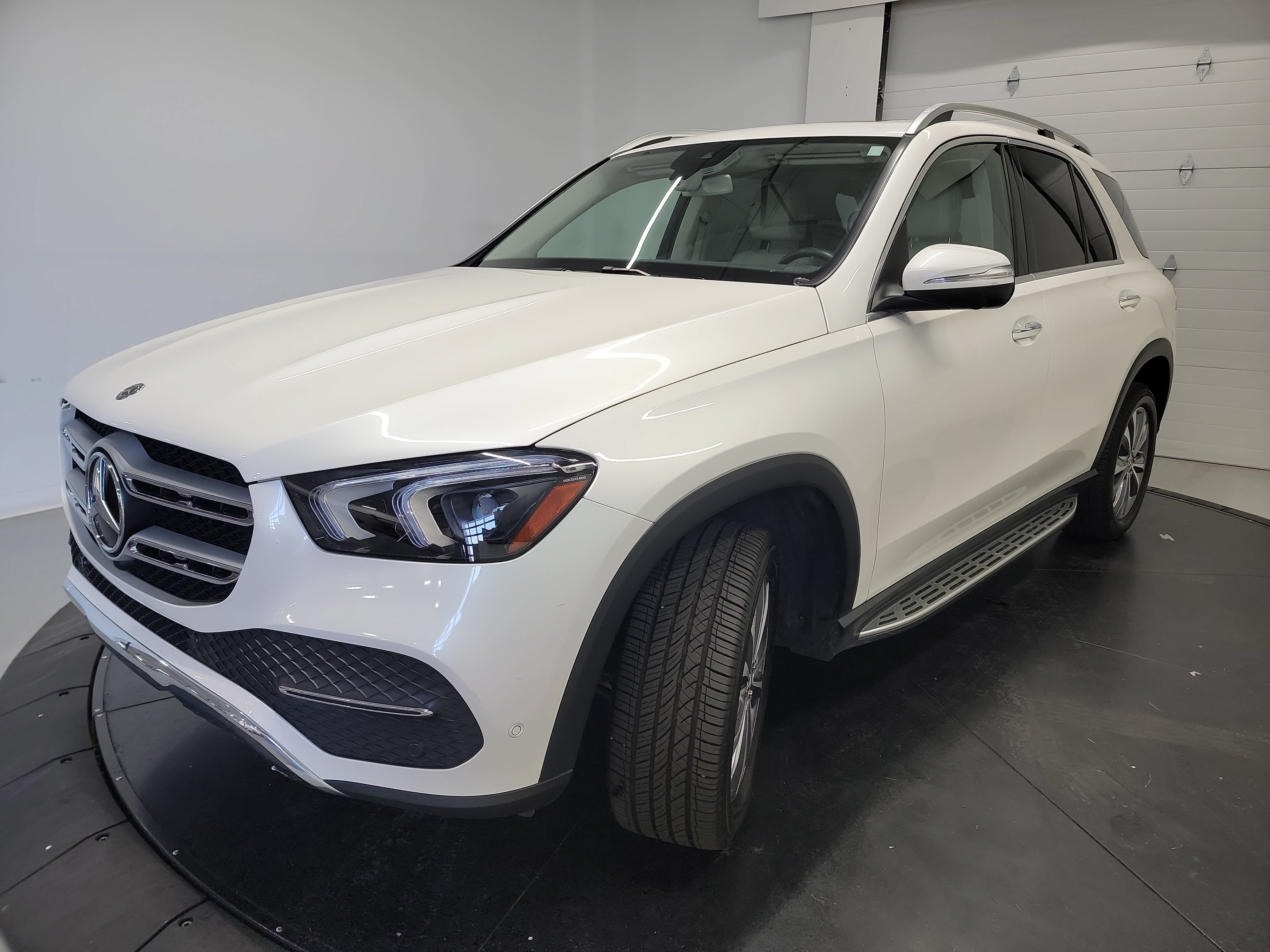 Used 2020 Mercedes-Benz GLE 450 4MATIC image 3