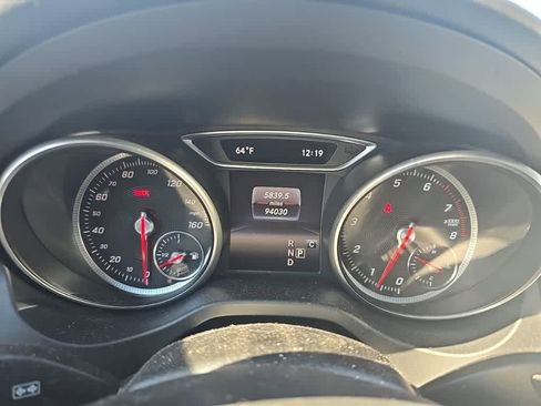 Used 2018 Mercedes-Benz CLA 250 4MATIC image 2