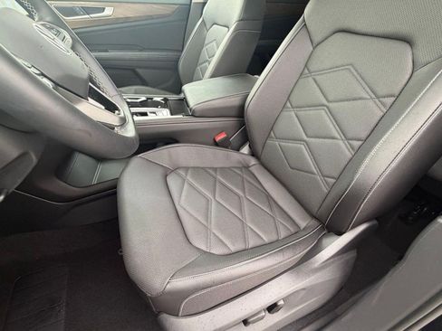 Certified 2026 Volkswagen Atlas SE w/ Black Wheel Package FWD image 21