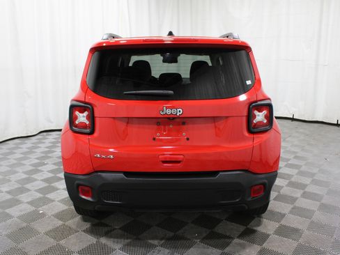 Used 2023 Jeep Renegade Latitude w/ Premium Group image 35