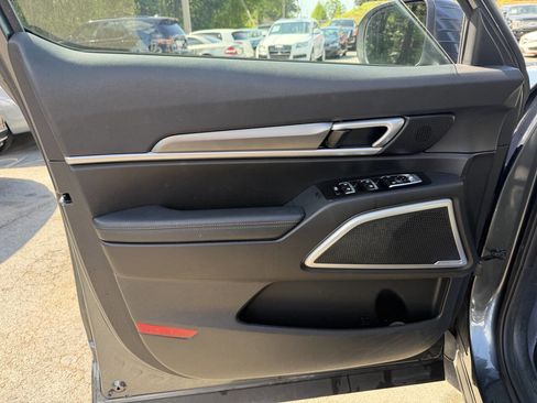 Used 2021 Kia Telluride LX FWD image 25