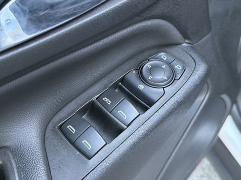 Used 2022 Chevrolet Equinox LT FWD image 23