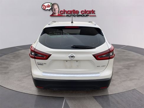 Used 2022 Nissan Rogue Sport SL image 5