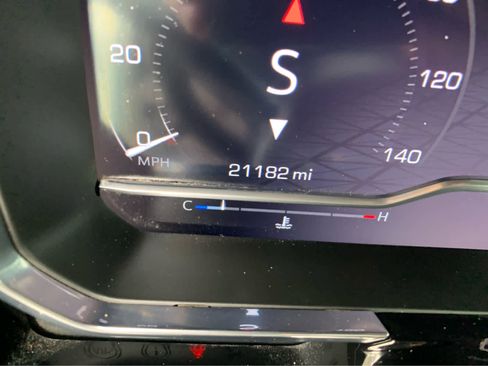 Used 2024 GMC Sierra 2500 SLT w/ SLT Premium Package image 15