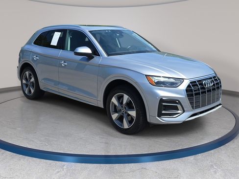 Used 2023 Audi Q5 2.0T Premium Plus w/ Premium Plus Package AWD/4WD image 3