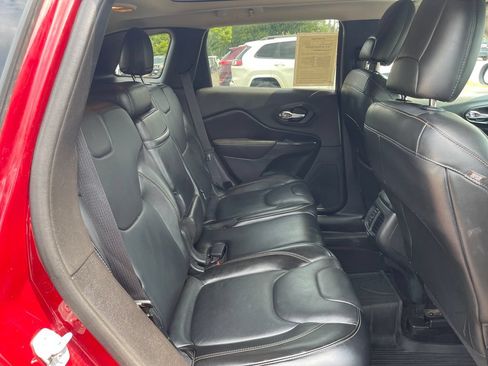 Used 2015 Jeep Cherokee Limited w/ Trailer Tow Group AWD/4WD image 21
