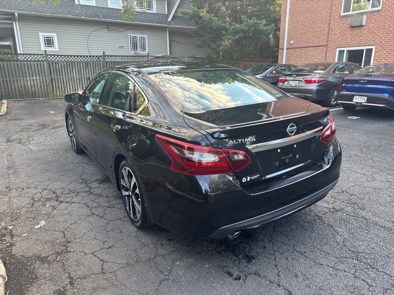 Used 2018 Nissan Altima 2.5 SR FWD image 4