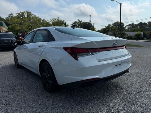 Used 2021 Hyundai Elantra SEL FWD image 7