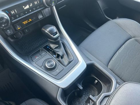 Used 2022 Toyota RAV4 SE image 20
