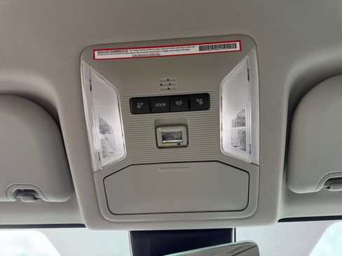 Used 2023 Toyota RAV4 LE FWD image 31
