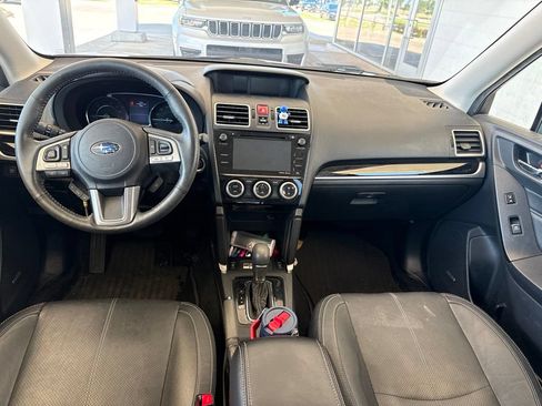 Used 2018 Subaru Forester 2.5i Touring AWD/4WD image 8