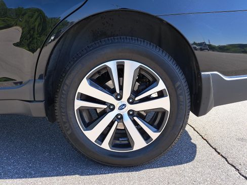 Used 2019 Subaru Outback 3.6R Limited w/ Popular Package #2 AWD/4WD image 30