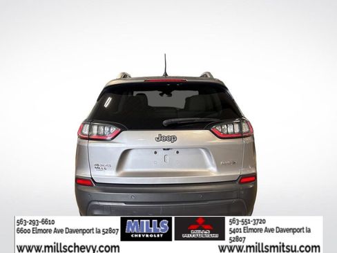 Used 2021 Jeep Cherokee Latitude Plus AWD/4WD image 6