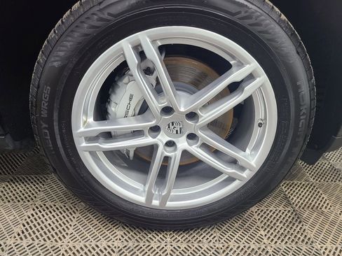 Used 2015 Porsche Macan S w/ Premium Package Plus image 15