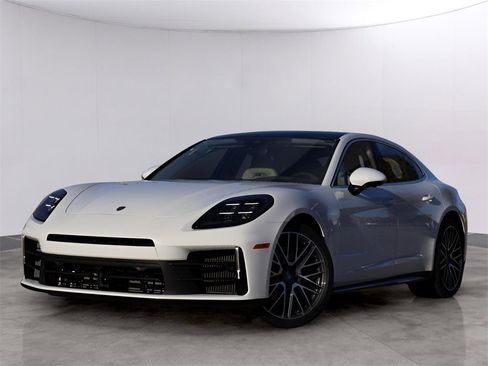 New 2026 Porsche Panamera image 1