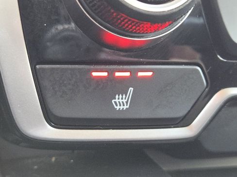 Used 2018 Honda CR-V Touring image 6