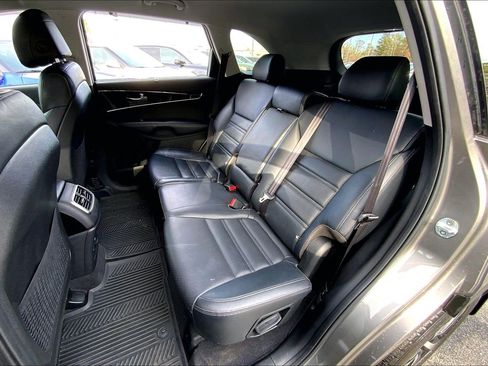 Used 2017 Kia Sorento EX w/ EX Premium Package image 28