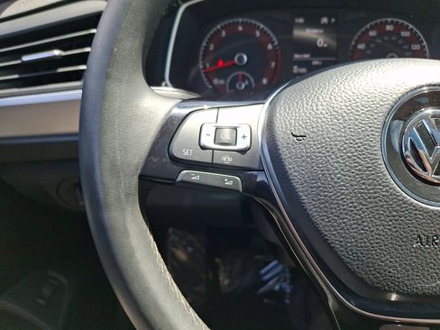 Used 2020 Volkswagen Jetta SE w/ SE Cold Weather Package FWD image 20