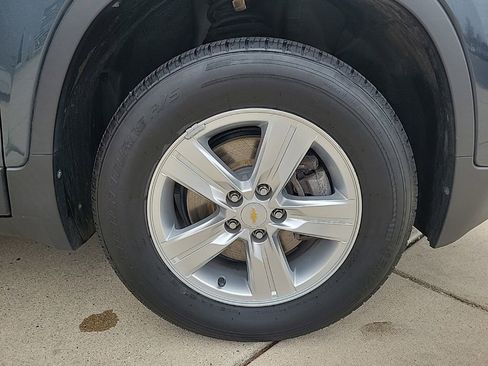 Used 2021 Chevrolet Trax LS image 9