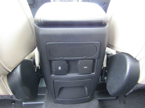 Used 2024 Ford Explorer XLT w/ Equipment Group 202A AWD/4WD image 40