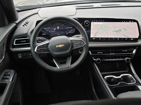 New 2026 Chevrolet Traverse LT w/ Driver Confidence Package FWD image 18