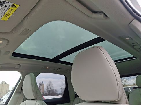 New 2026 Volvo XC60 T8 Ultra w/ Protection Package Premier AWD/4WD image 10