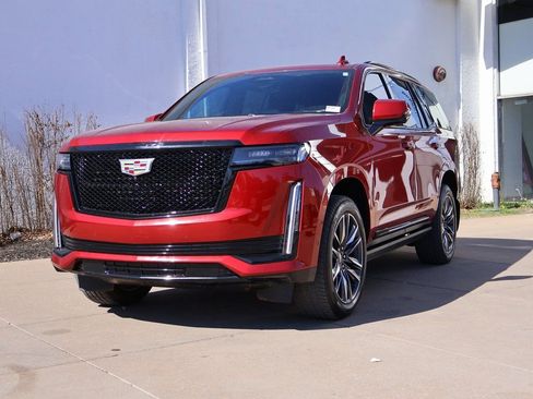 Used 2021 Cadillac Escalade Sport w/ Driver Assist Tech Package image 4