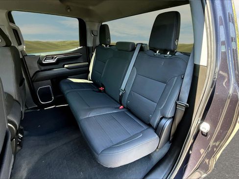 Used 2023 Chevrolet Silverado 1500 LT AWD/4WD image 15