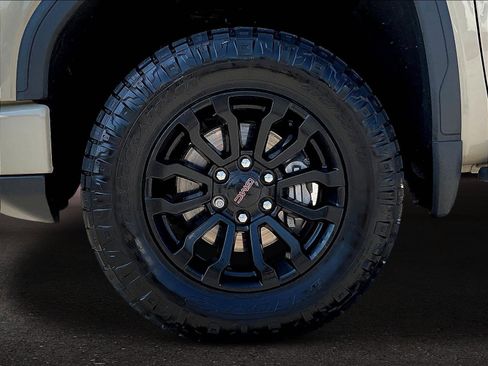 Used 2022 GMC Sierra 1500 AT4X AWD/4WD image 36