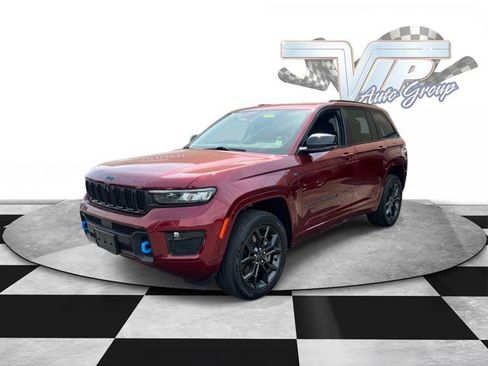 Used 2023 Jeep Grand Cherokee 30th Anniversary AWD/4WD image 2