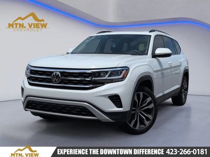 Used 2022 Volkswagen Atlas SE w/ Panoramic Sunroof Package