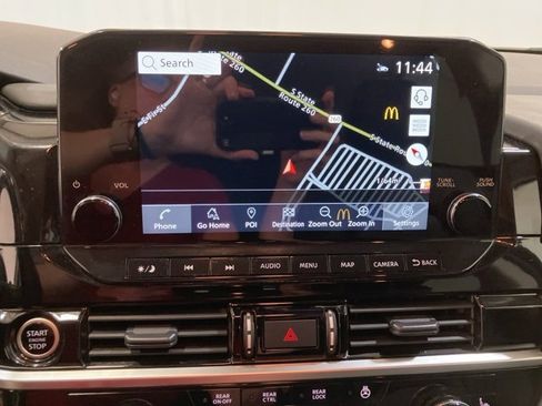 Used 2022 Nissan Pathfinder SL w/ SL Black Package image 15