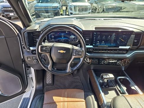 Used 2023 Chevrolet Silverado 1500 High Country w/ Technology Package AWD/4WD image 14