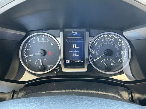 Used 2017 Toyota Tacoma SR5 w/ Tow Package RWD image 21