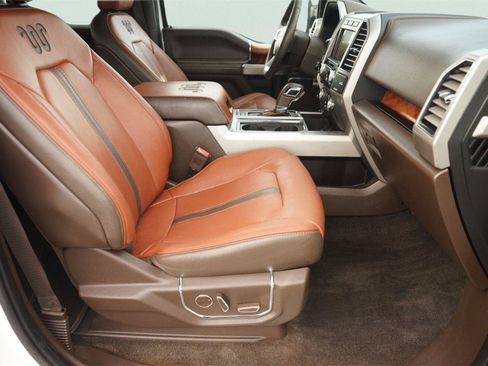 Used 2018 Ford F150 King Ranch w/ Equipment Group 601A Luxury AWD/4WD image 19