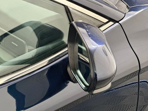 Used 2021 Toyota Camry SE image 10