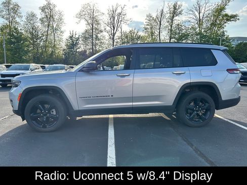 Certified 2023 Jeep Grand Cherokee L Laredo AWD/4WD image 5