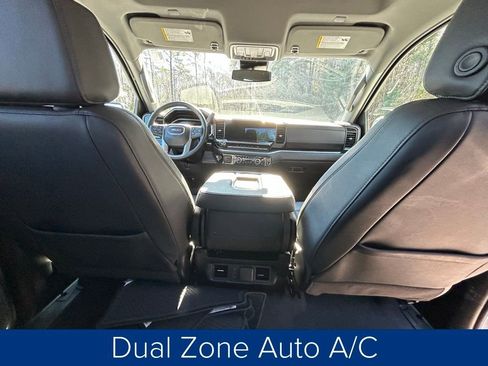 Used 2025 GMC Sierra 1500 SLT image 23