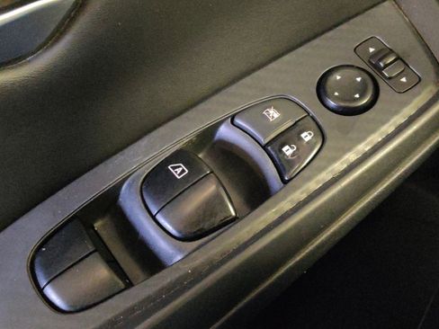 Used 2021 Nissan Sentra SV w/ Electronics Package image 27