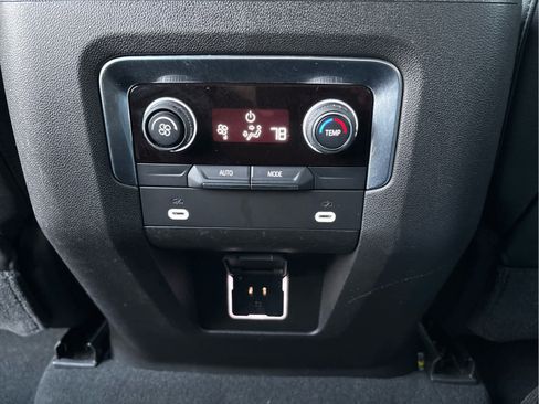 Used 2021 Chevrolet Tahoe LT image 14