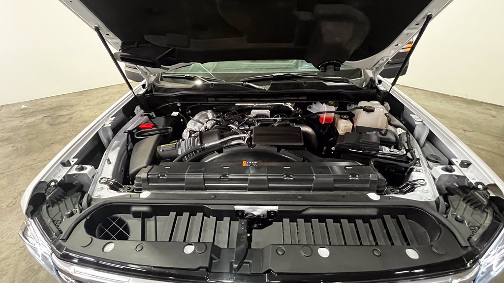 Used 2024 Chevrolet Silverado 3500 High Country w/ High Country Premium Package AWD/4WD image 6