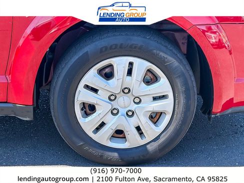 Used 2017 Dodge Journey SE w/ Flexible Seating Group FWD image 9